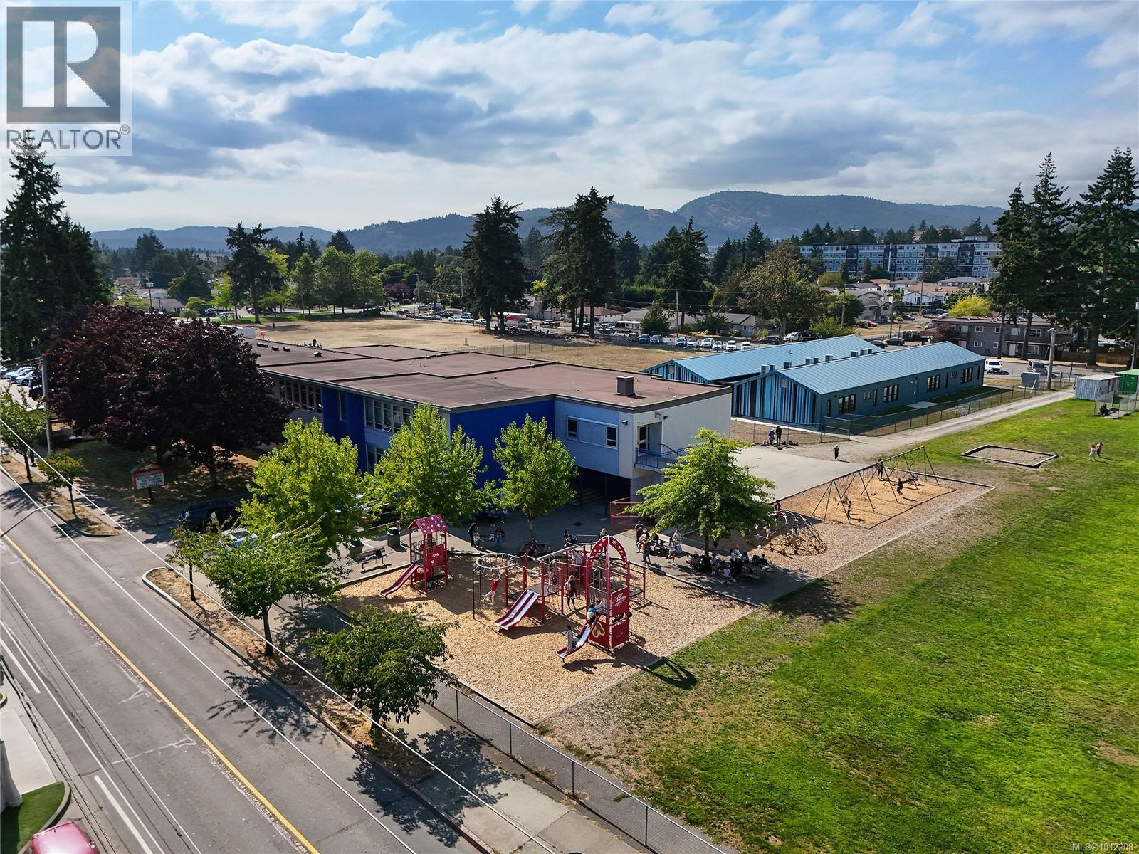 304 2747 Jacklin Road, Langford