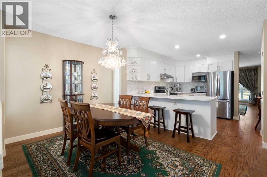 Single Family House for Sale in  Sierra Morena Road SW Signal Hill Calgary 