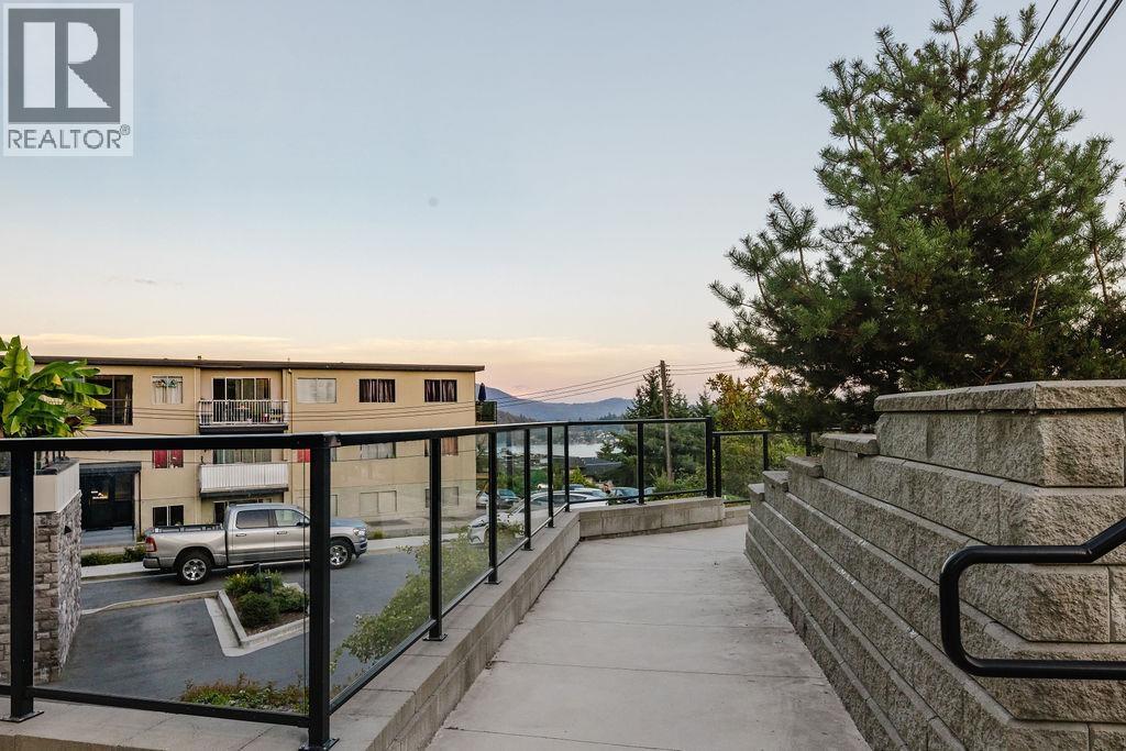 102 710 SCHOOL ROAD, Gibsons