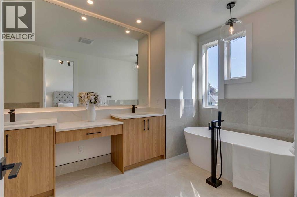 Single Family House for Sale in   Avenue SW Richmond Calgary 