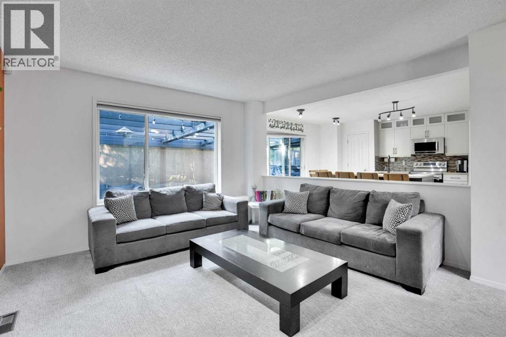 Single Family House for Sale in  harvest hills Drive NE Harvest Hills Calgary 