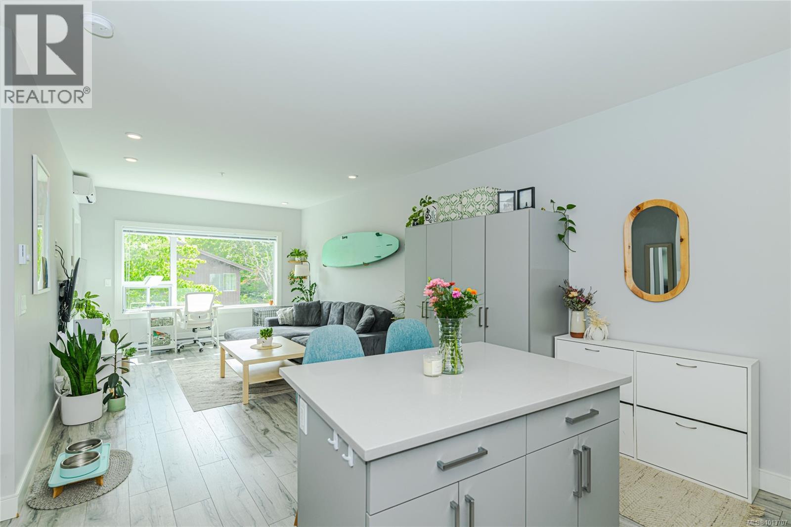 309 280 Island Hwy, View Royal