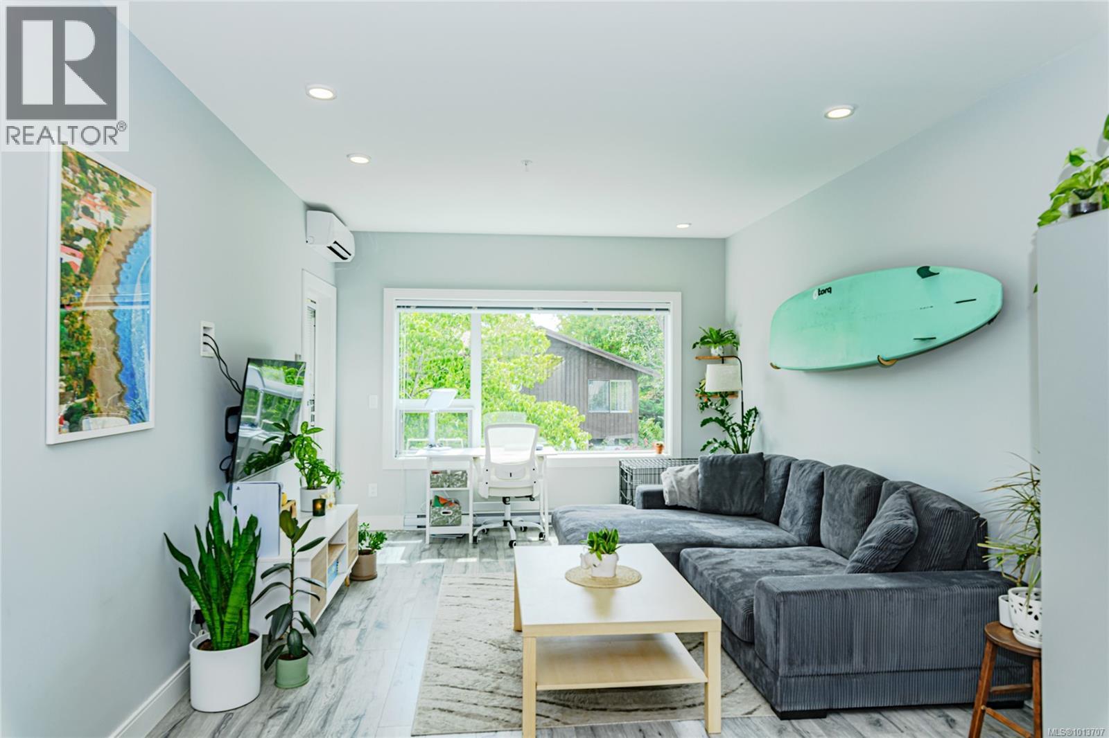 309 280 Island Hwy, View Royal