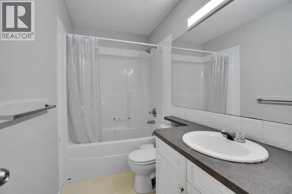 Single Family House for Sale in  harvest hills Drive NE Harvest Hills Calgary 