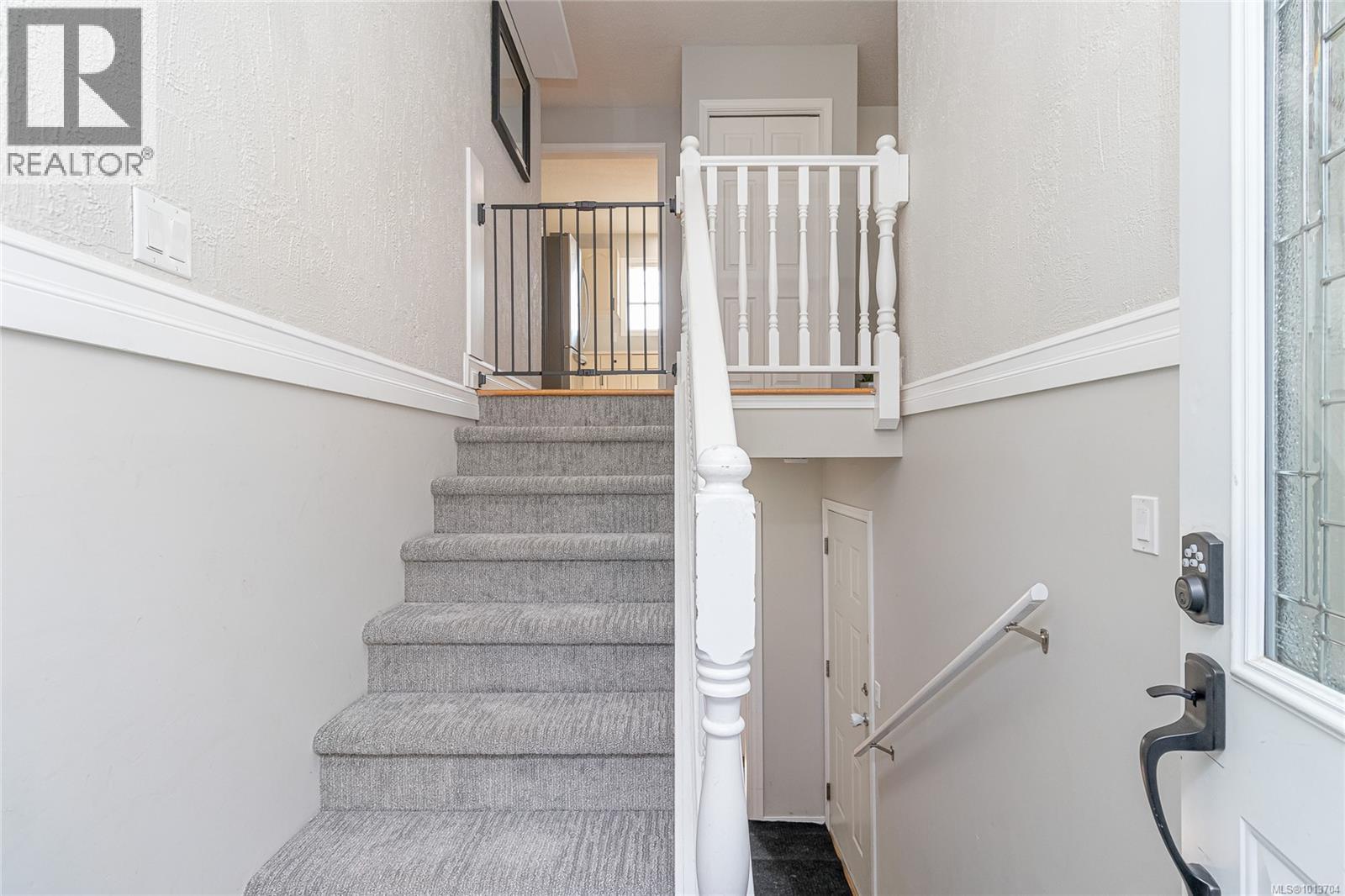 200 Johnson Pl, Lake Cowichan