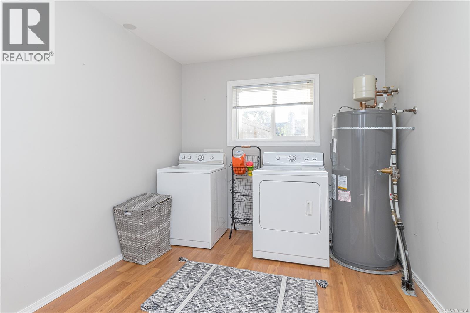 200 Johnson Pl, Lake Cowichan