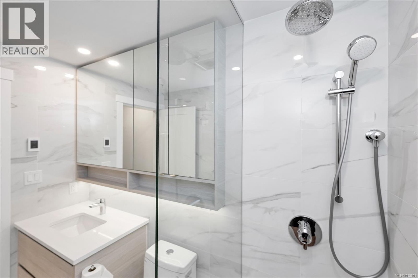 709 777 Herald Street, Victoria