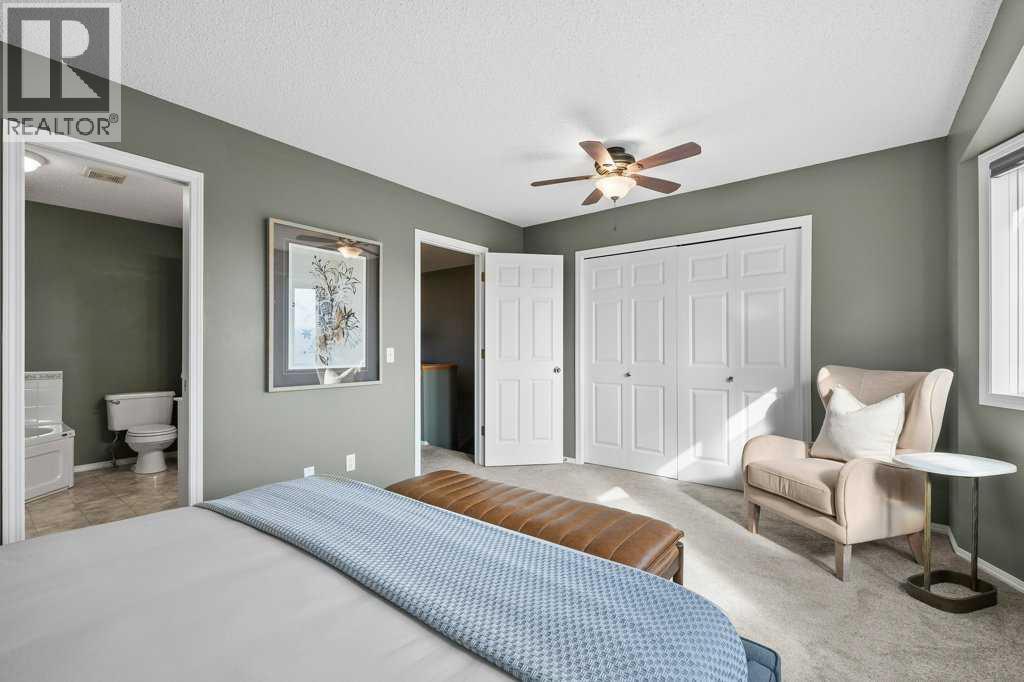 Single Family House for Sale in  Regal Park NE Renfrew Calgary 