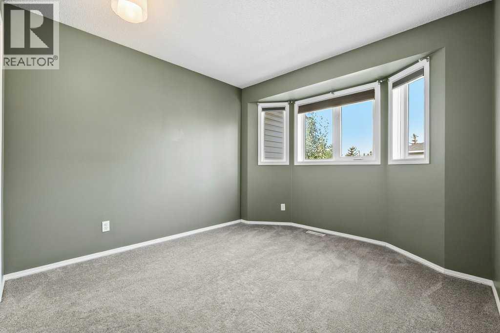 Single Family House for Sale in  Regal Park NE Renfrew Calgary 