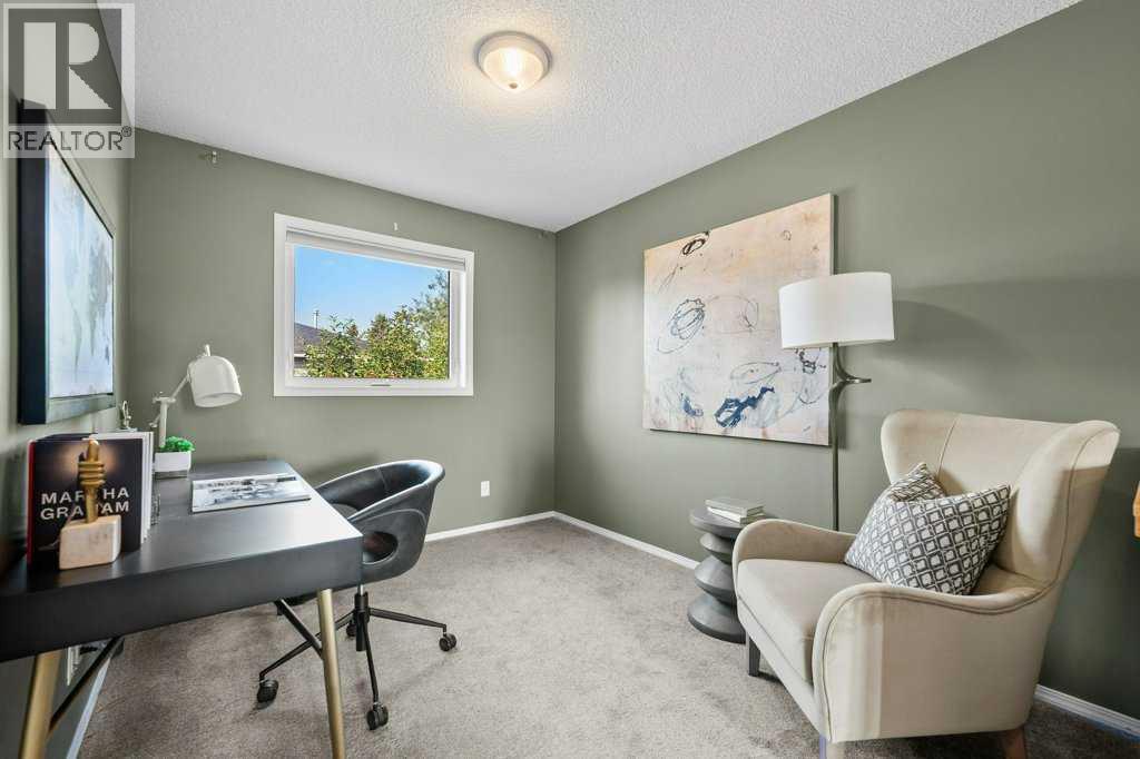 Single Family House for Sale in  Regal Park NE Renfrew Calgary 