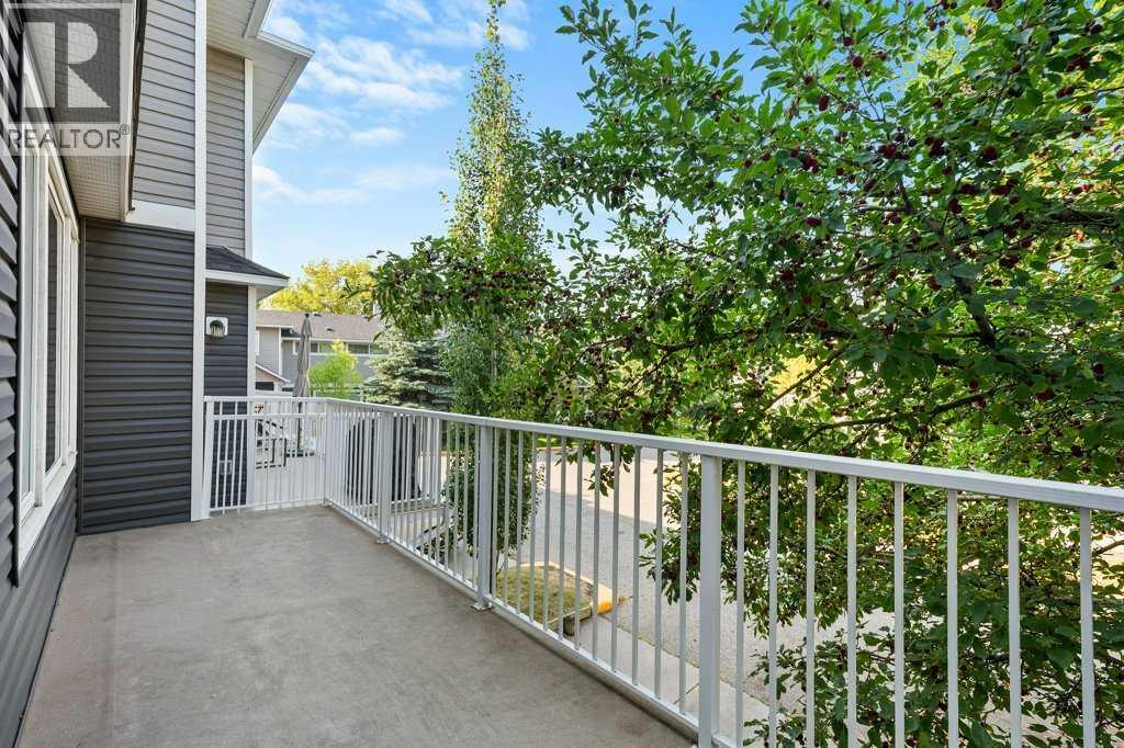 Single Family House for Sale in  Regal Park NE Renfrew Calgary 