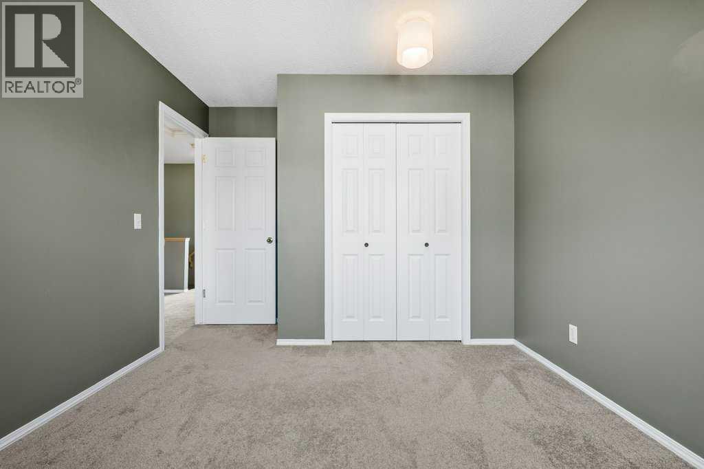 Single Family House for Sale in  Regal Park NE Renfrew Calgary 