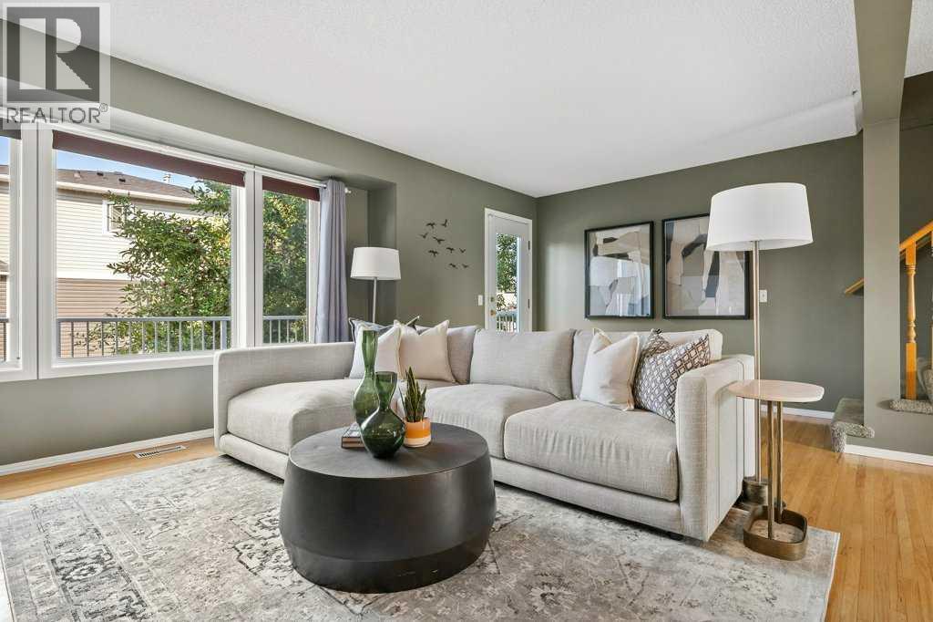 Single Family House for Sale in  Regal Park NE Renfrew Calgary 