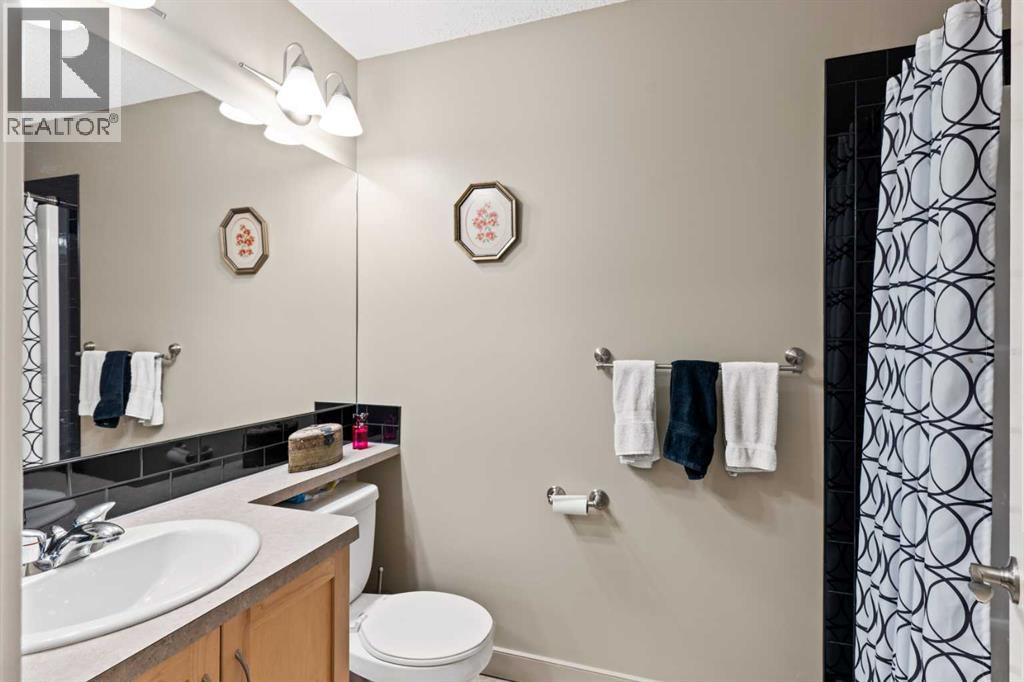 Single Family House for Sale in   Lake Fraser Drive SE Lake Bonavista Calgary 