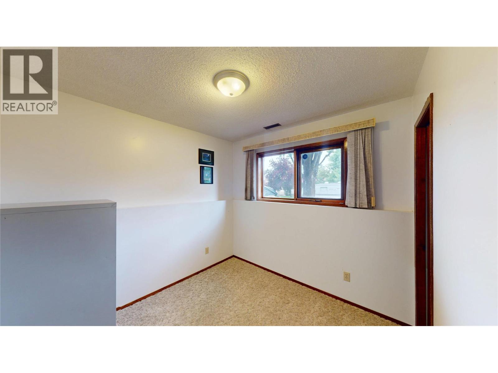 705 15th Street S, Cranbrook