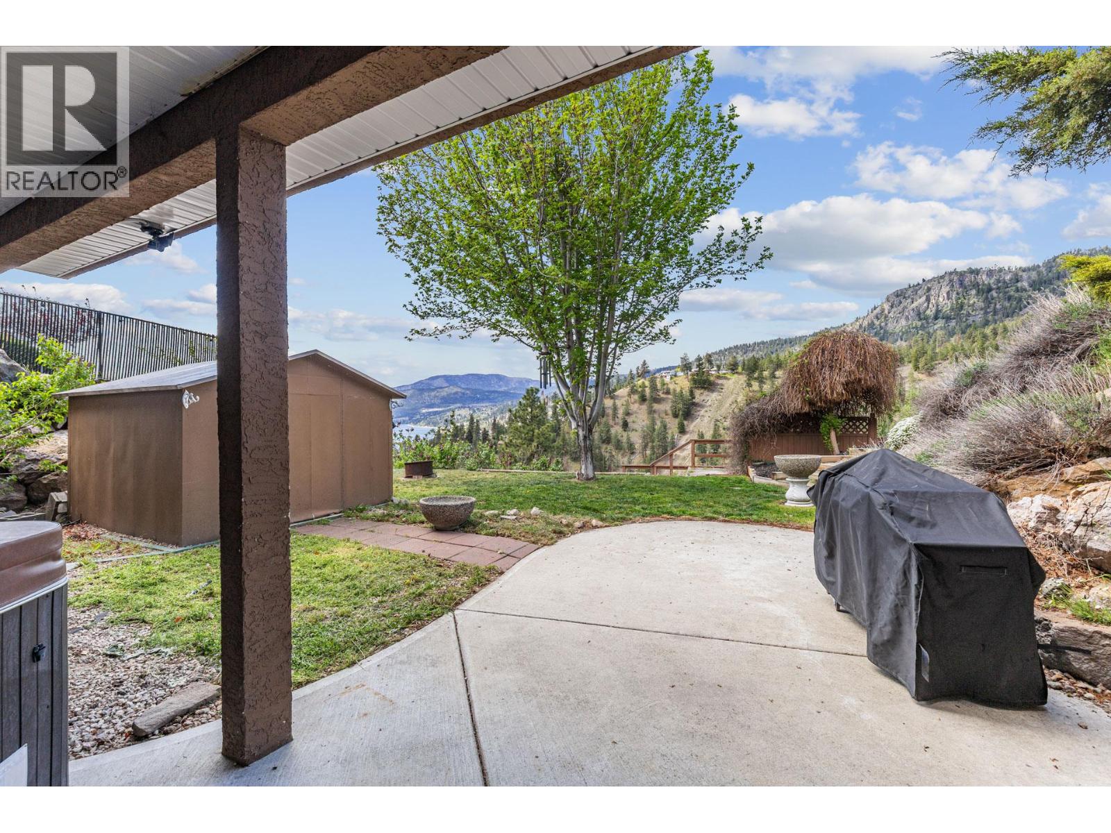 3784 Inglis Place, Peachland
