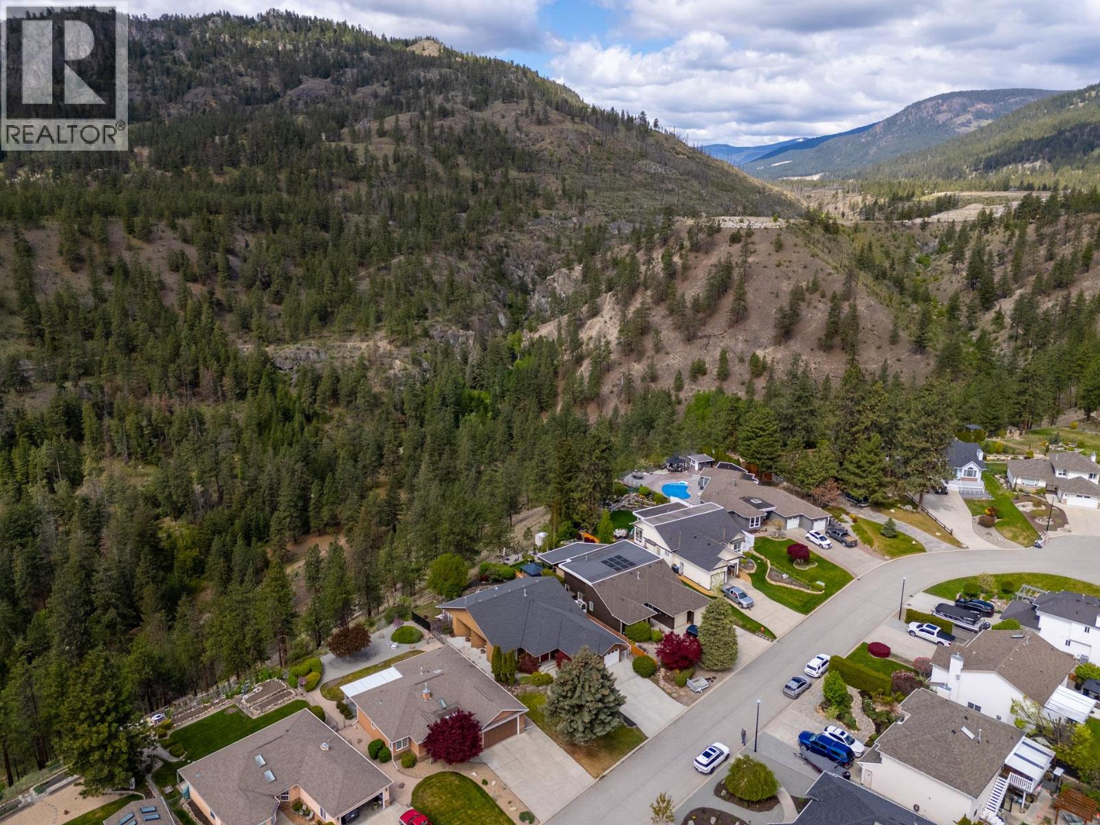 3784 Inglis Place, Peachland