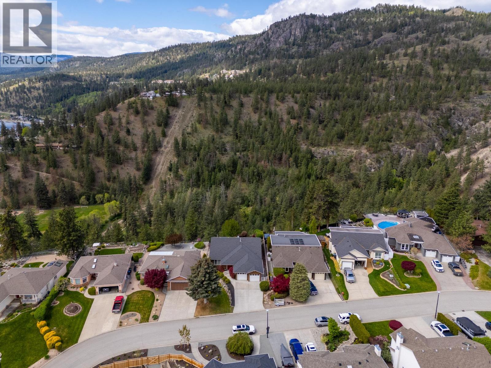 3784 Inglis Place, Peachland