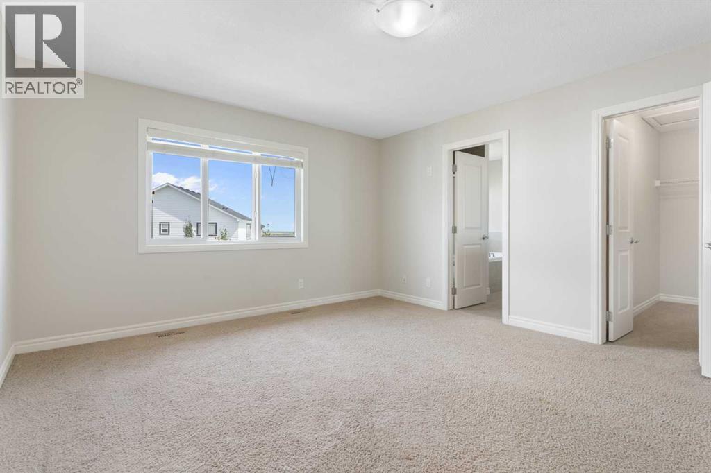 Single Family House for Sale in  Sherwood Heights NW Sherwood Calgary 