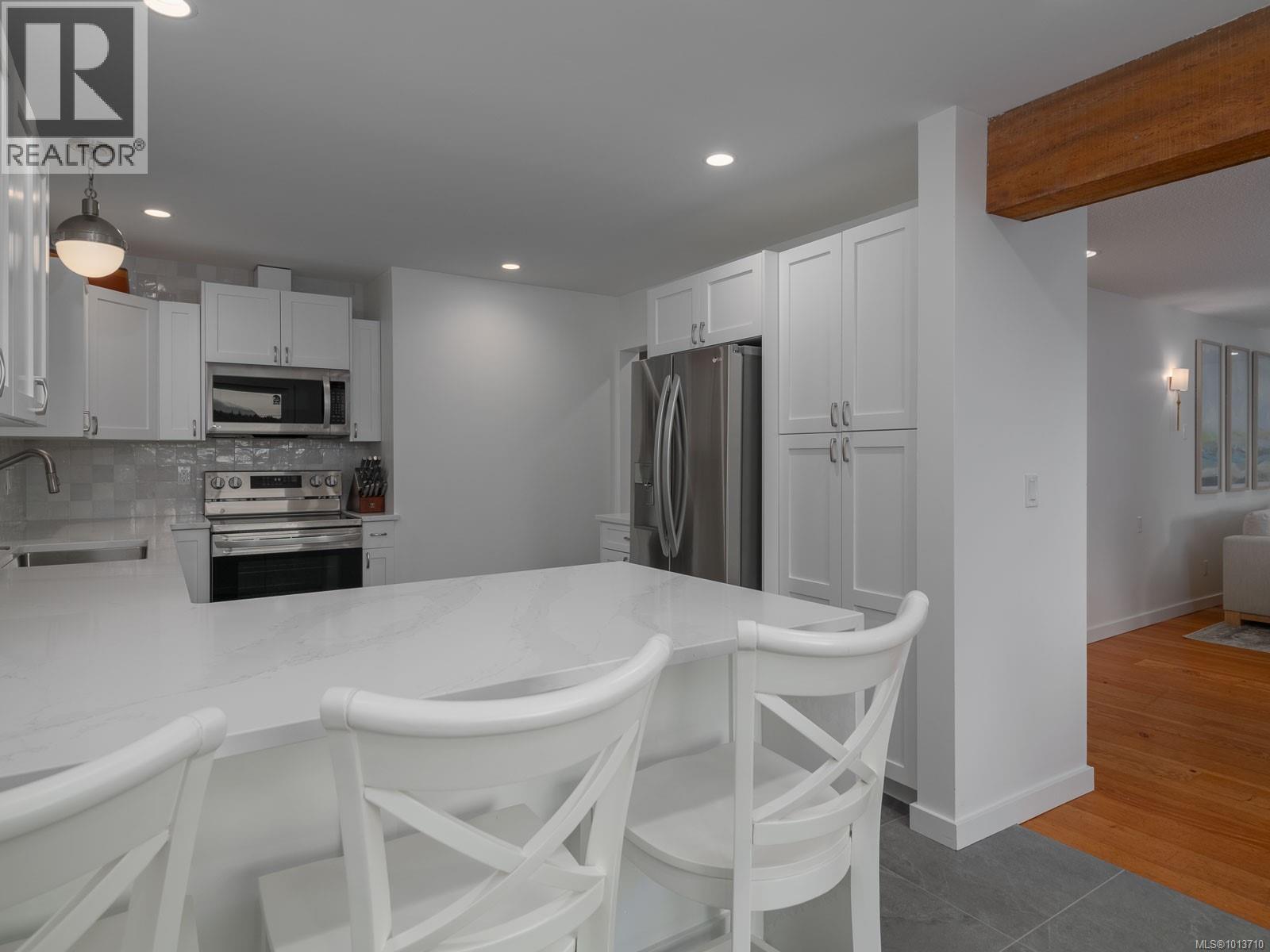 9010 Lord Rd, Port Alberni