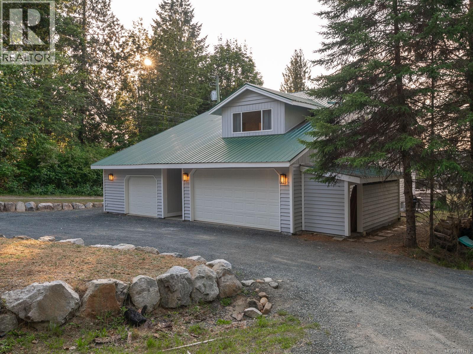 9010 Lord Rd, Port Alberni