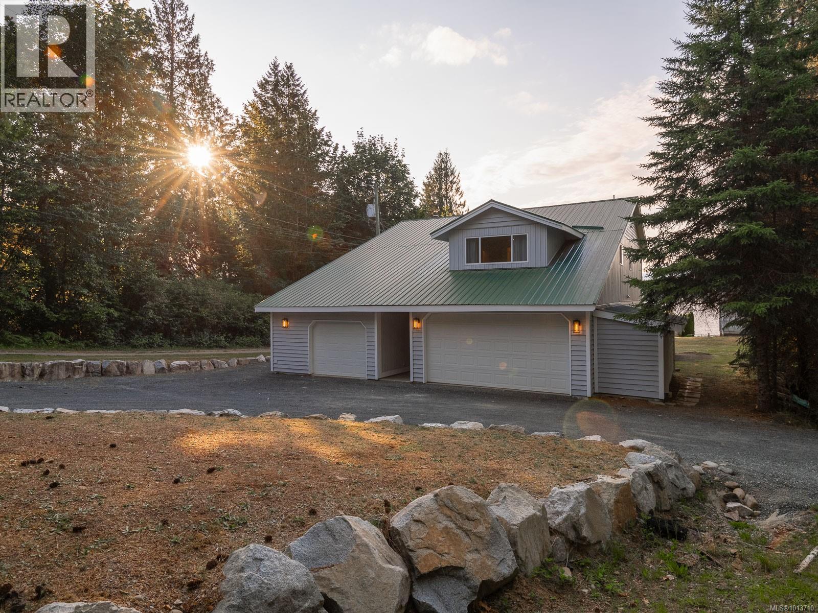 9010 Lord Rd, Port Alberni