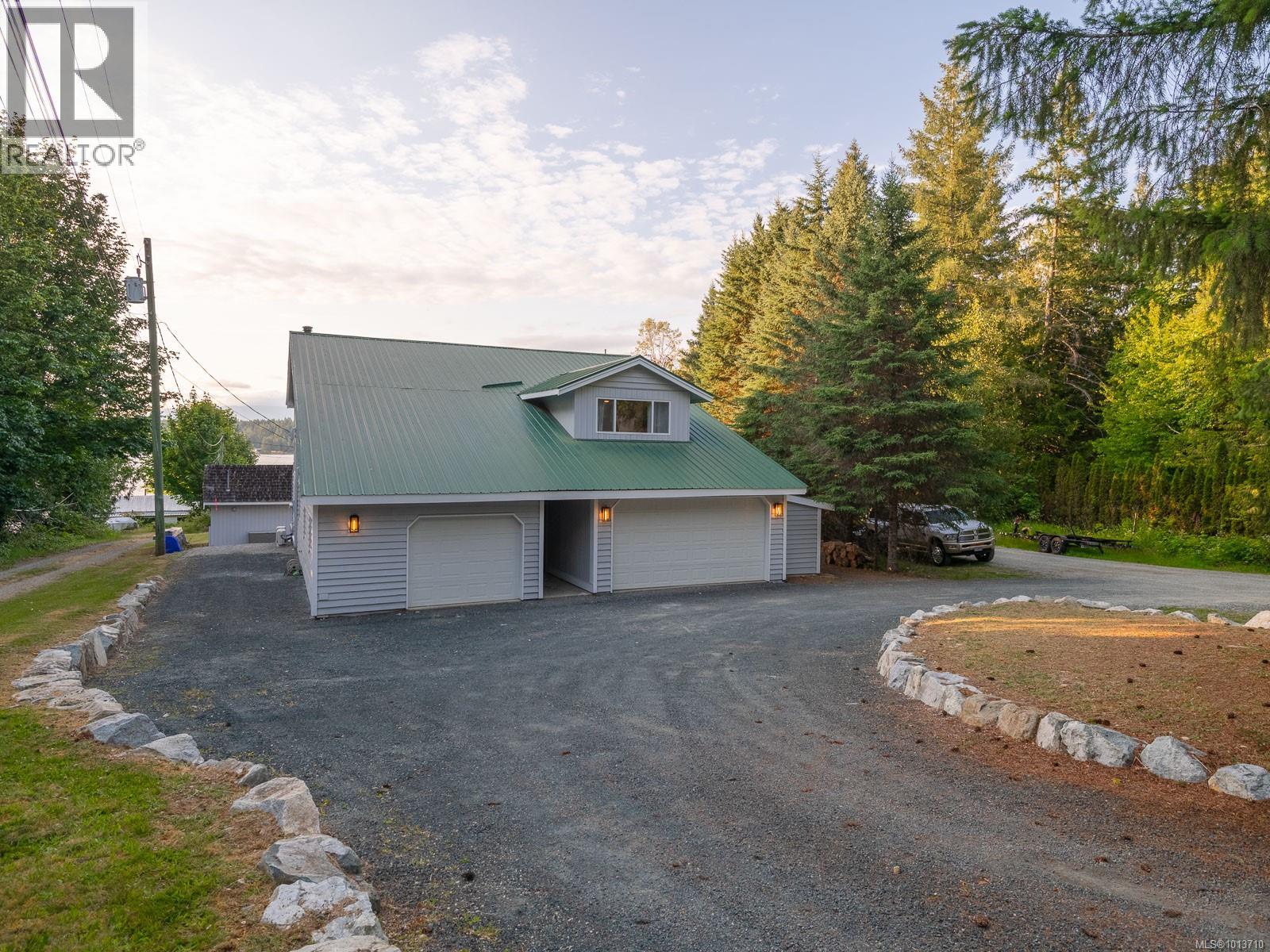 9010 Lord Rd, Port Alberni