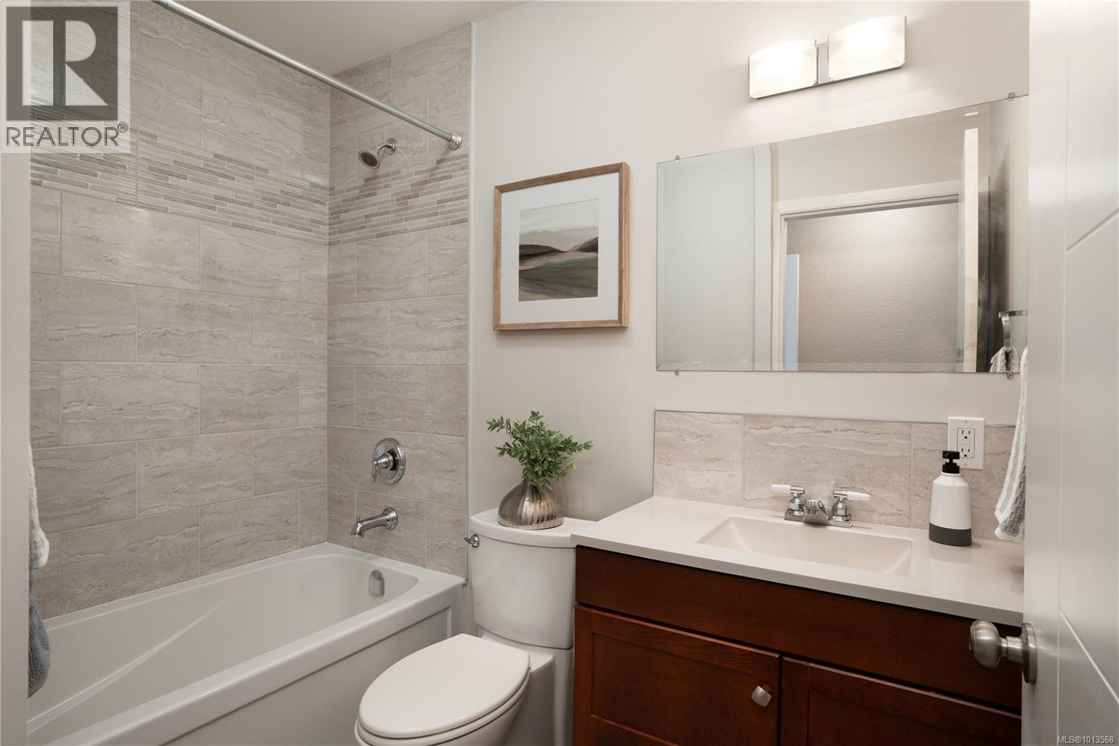  1697 Yale Street, Oak Bay