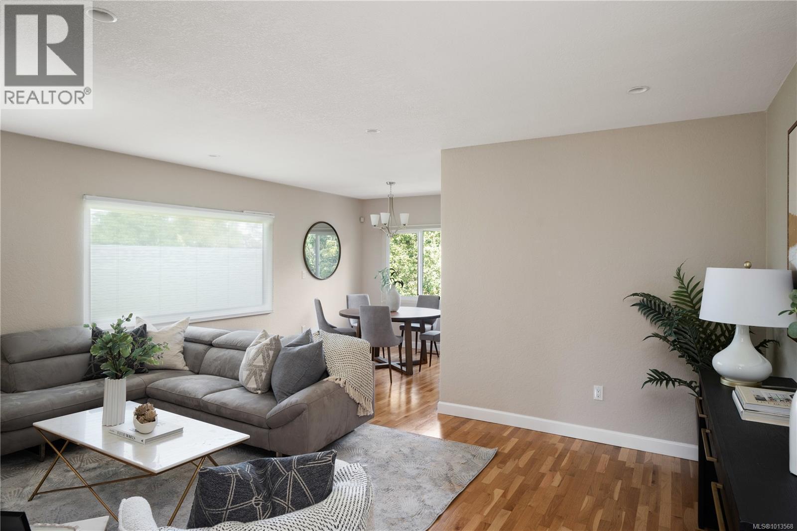  1697 Yale Street, Oak Bay