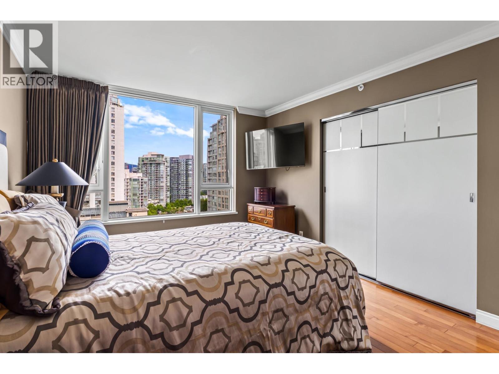1605 1383 MARINASIDE CRESCENT, Vancouver