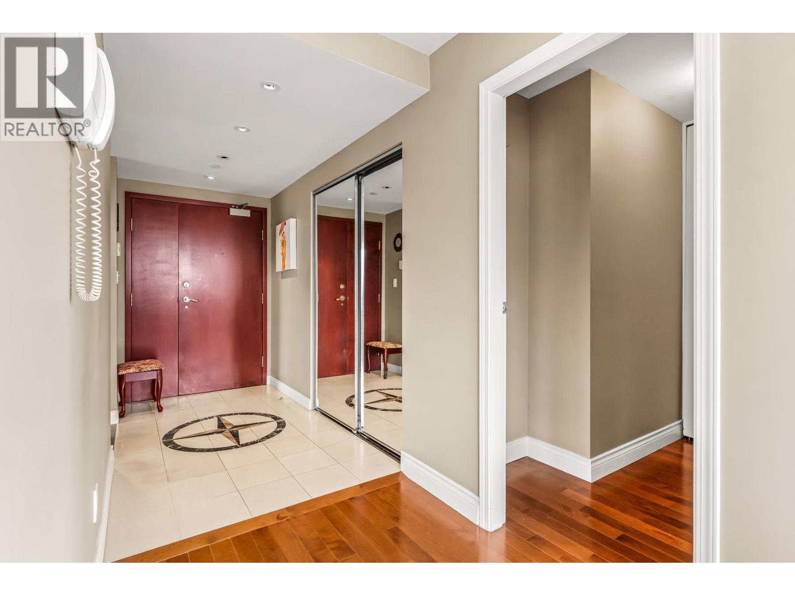 1605 1383 MARINASIDE CRESCENT, Vancouver