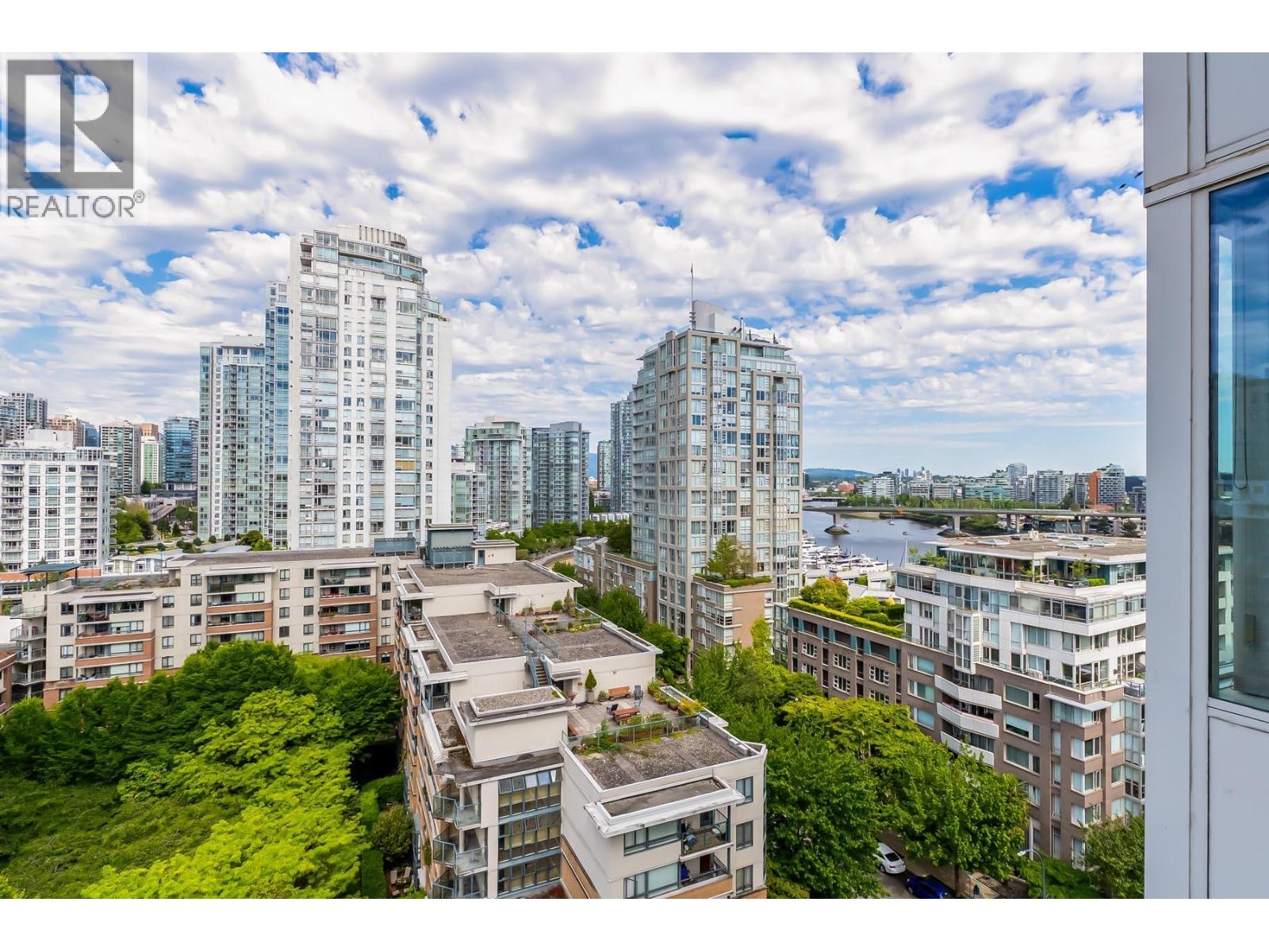 1605 1383 MARINASIDE CRESCENT, Vancouver