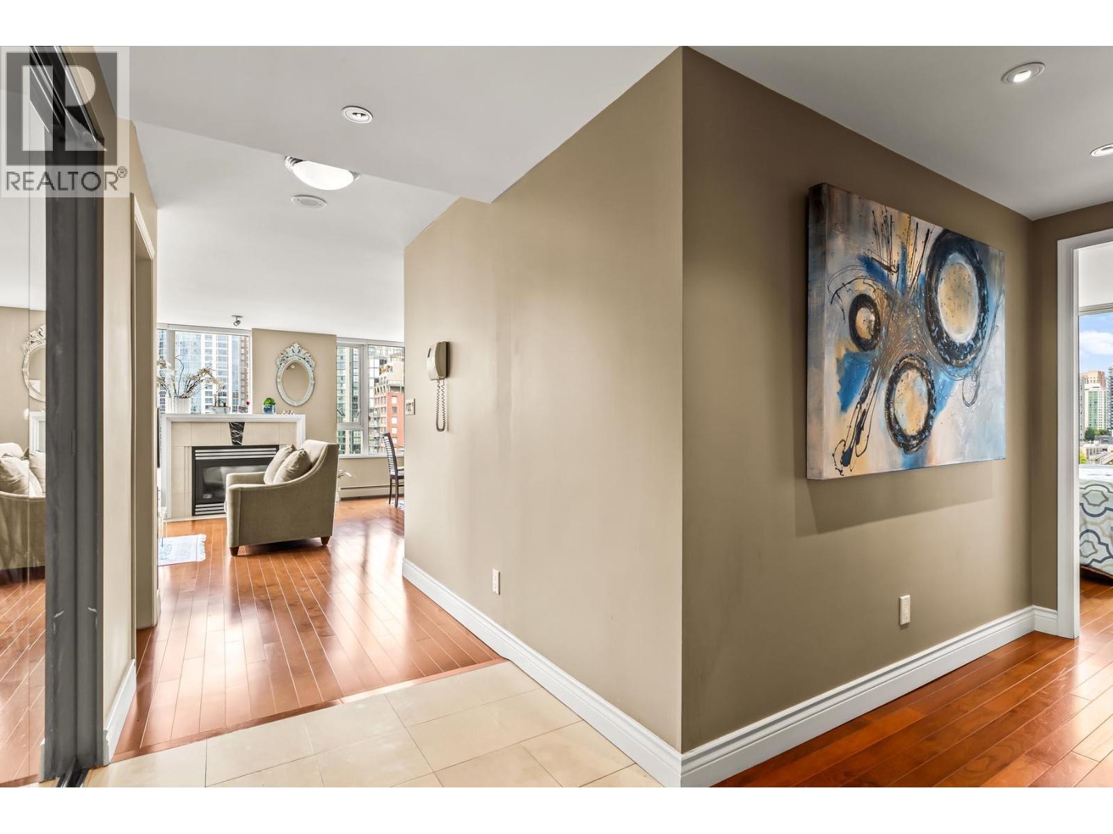 1605 1383 MARINASIDE CRESCENT, Vancouver