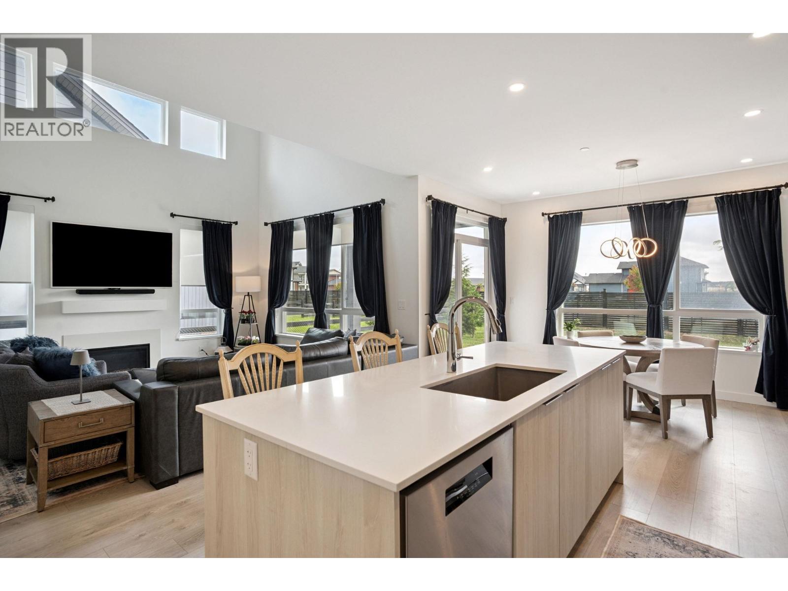 #4-4375 CORMORANT Way, Tsawwassen