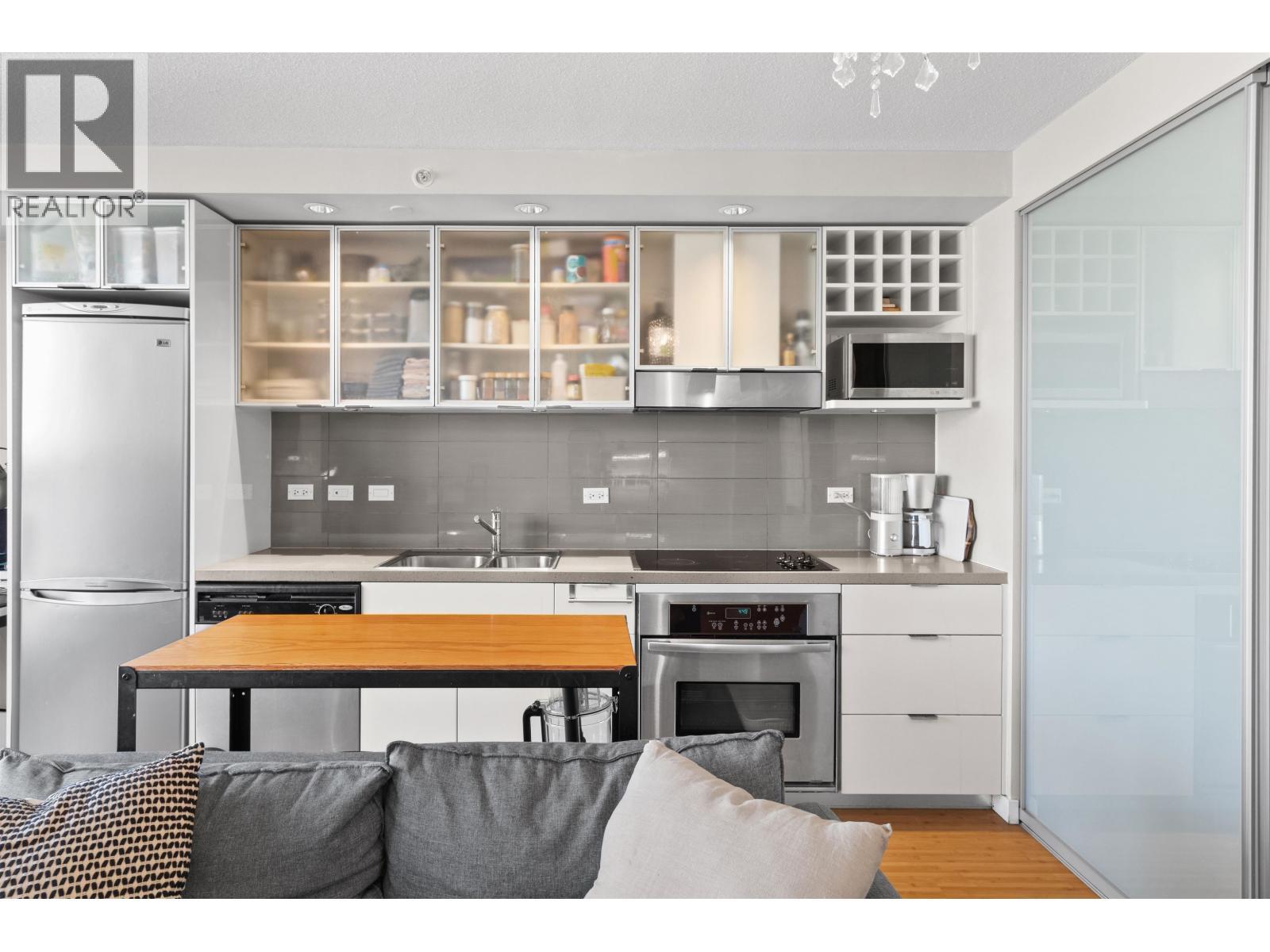 902 168 POWELL STREET, Vancouver