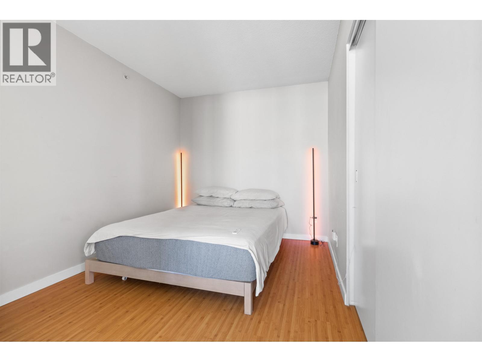 902 168 POWELL STREET, Vancouver