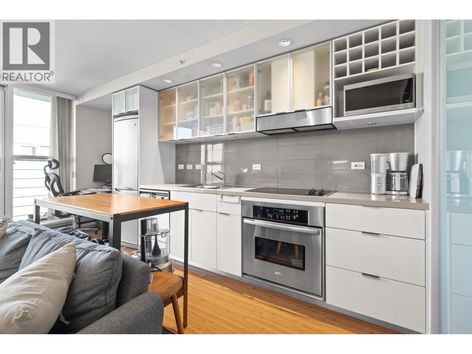 902 168 POWELL STREET, Vancouver