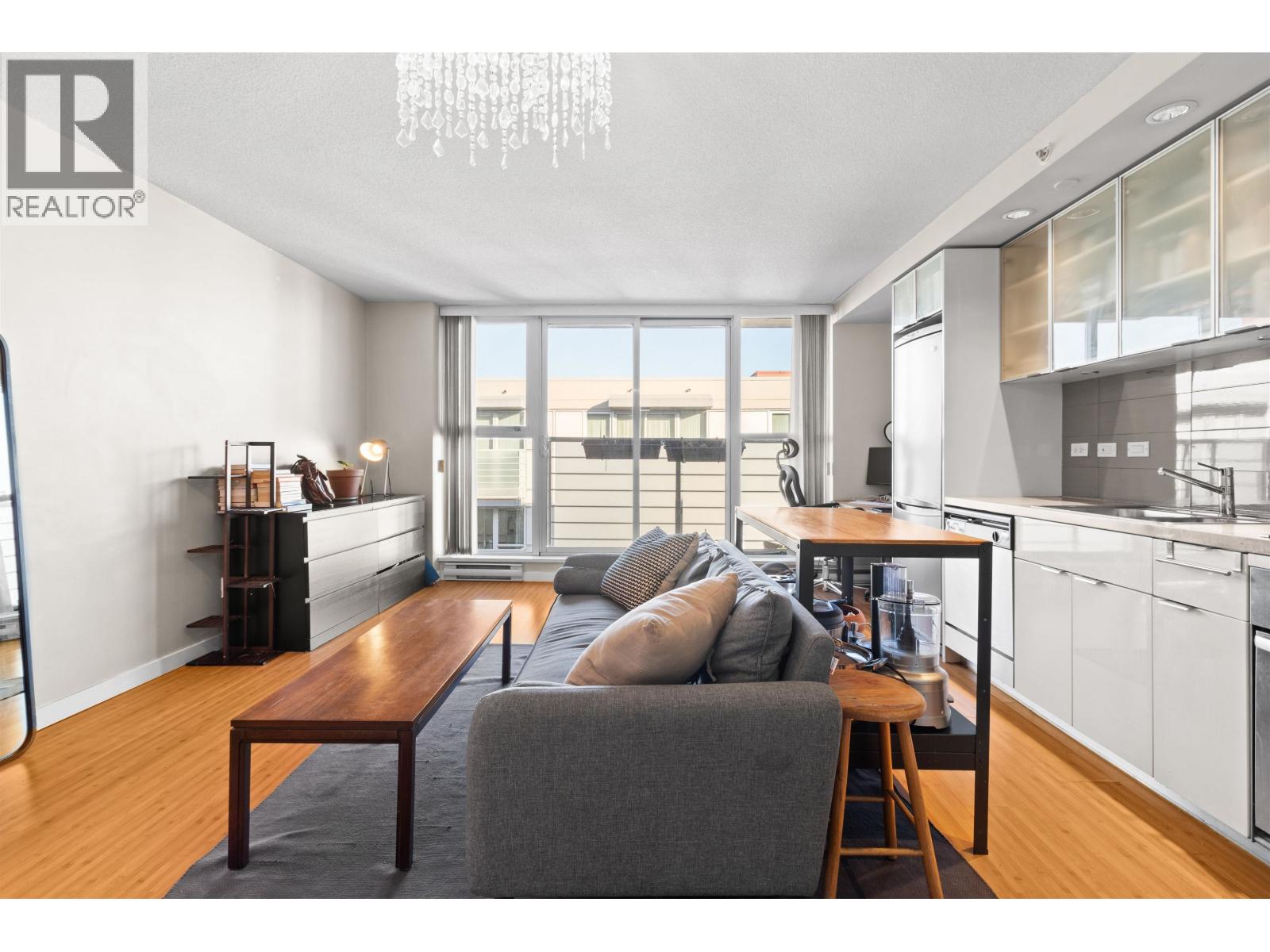 902 168 POWELL STREET, Vancouver