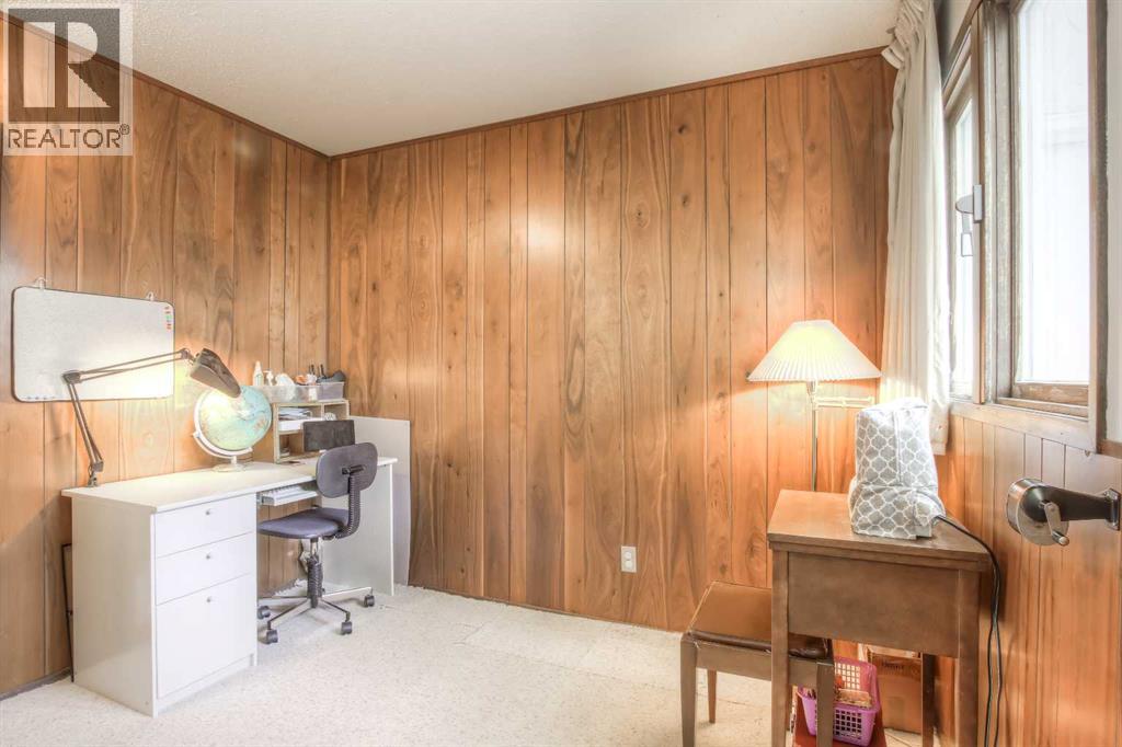 Single Family House for Sale in  Varwood Place NW Varsity Calgary 