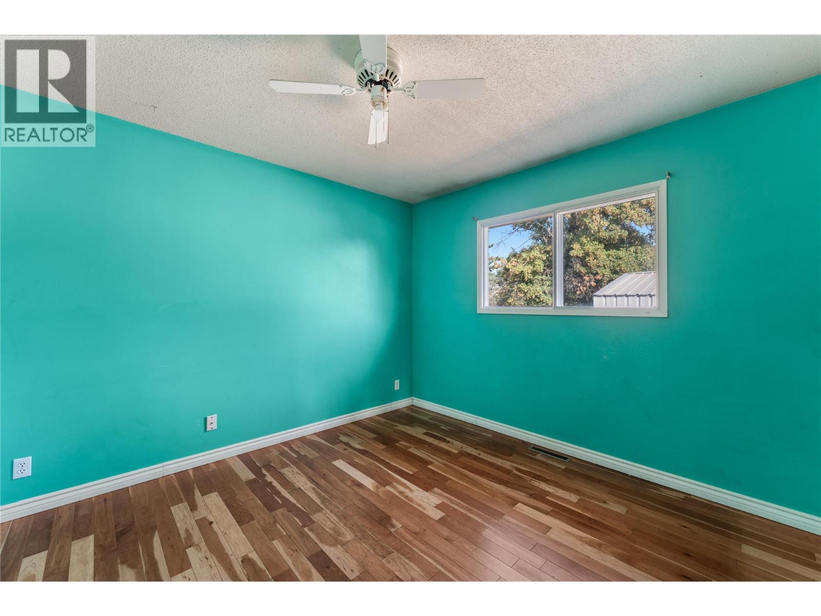  2858 Aberdeen Road, West Kelowna