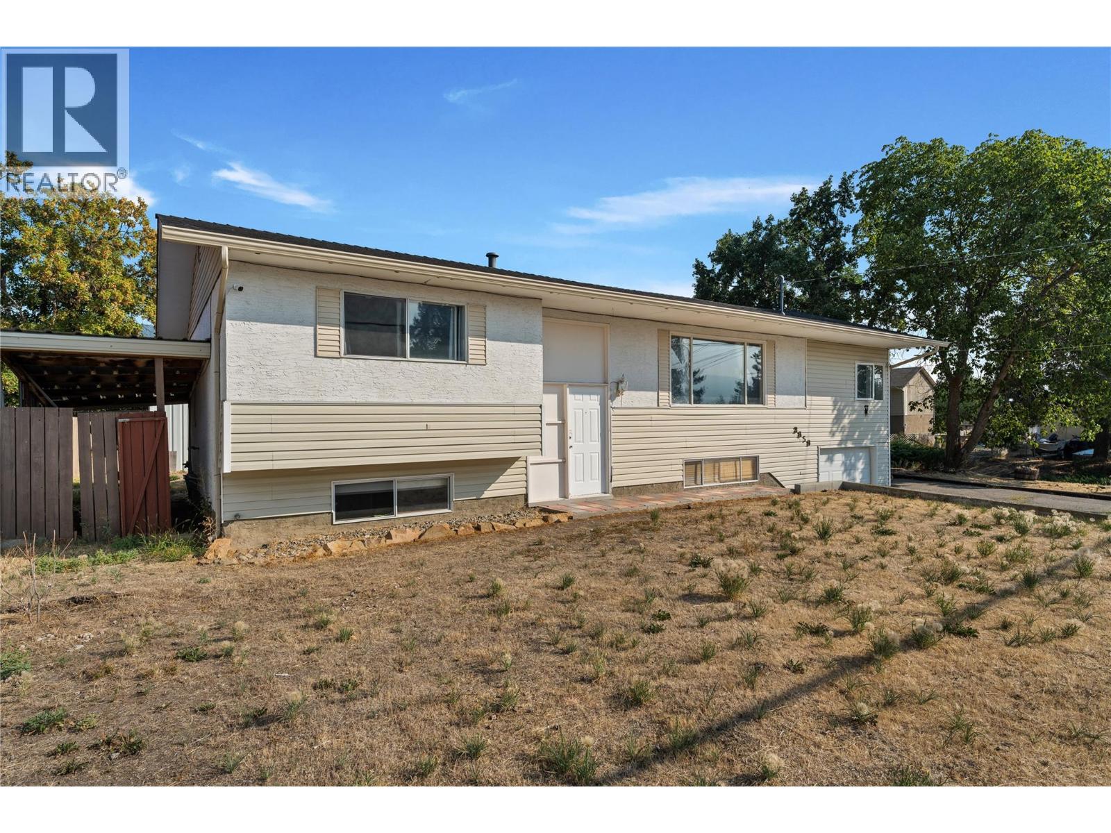  2858 Aberdeen Road, West Kelowna
