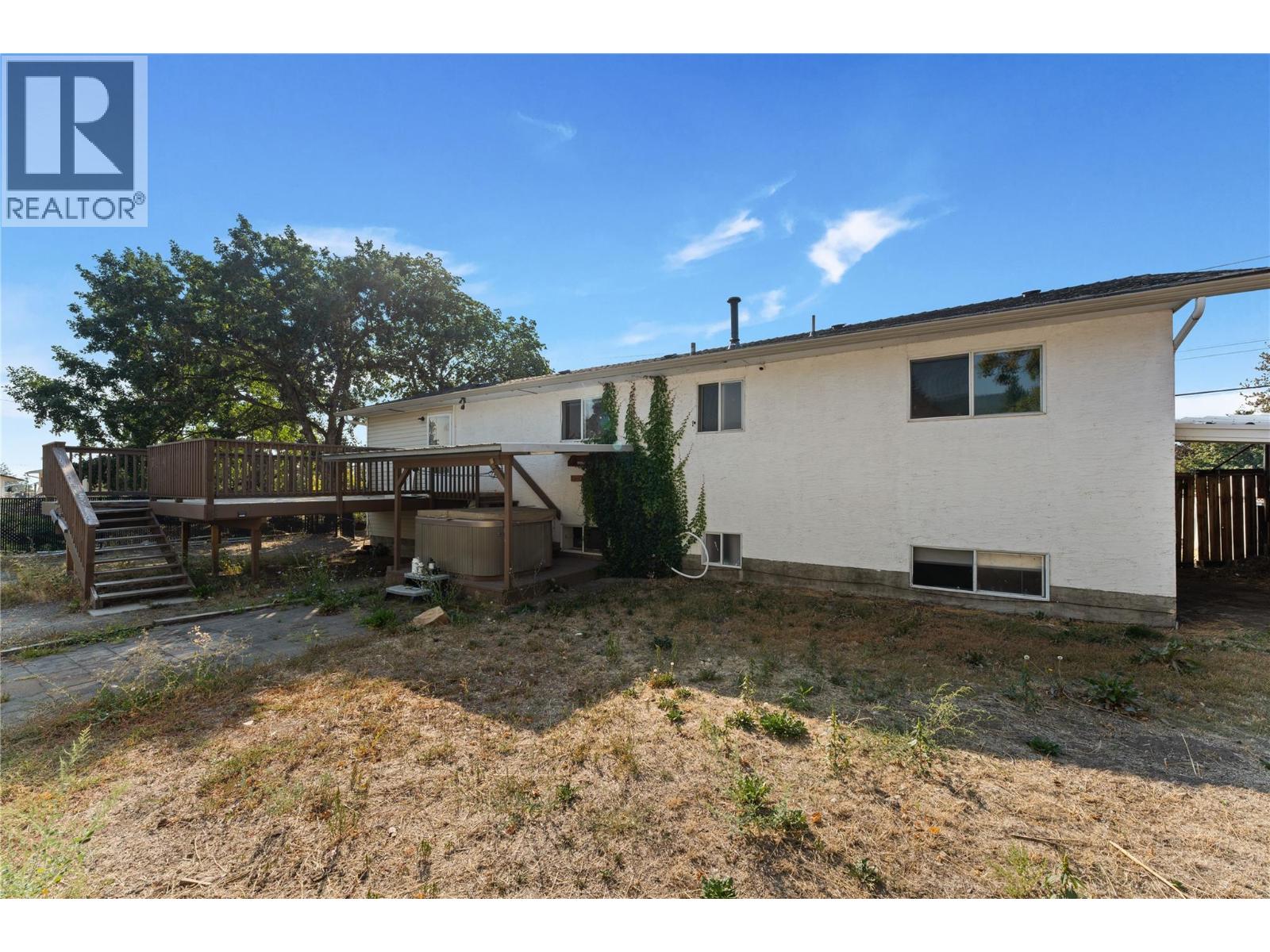  2858 Aberdeen Road, West Kelowna