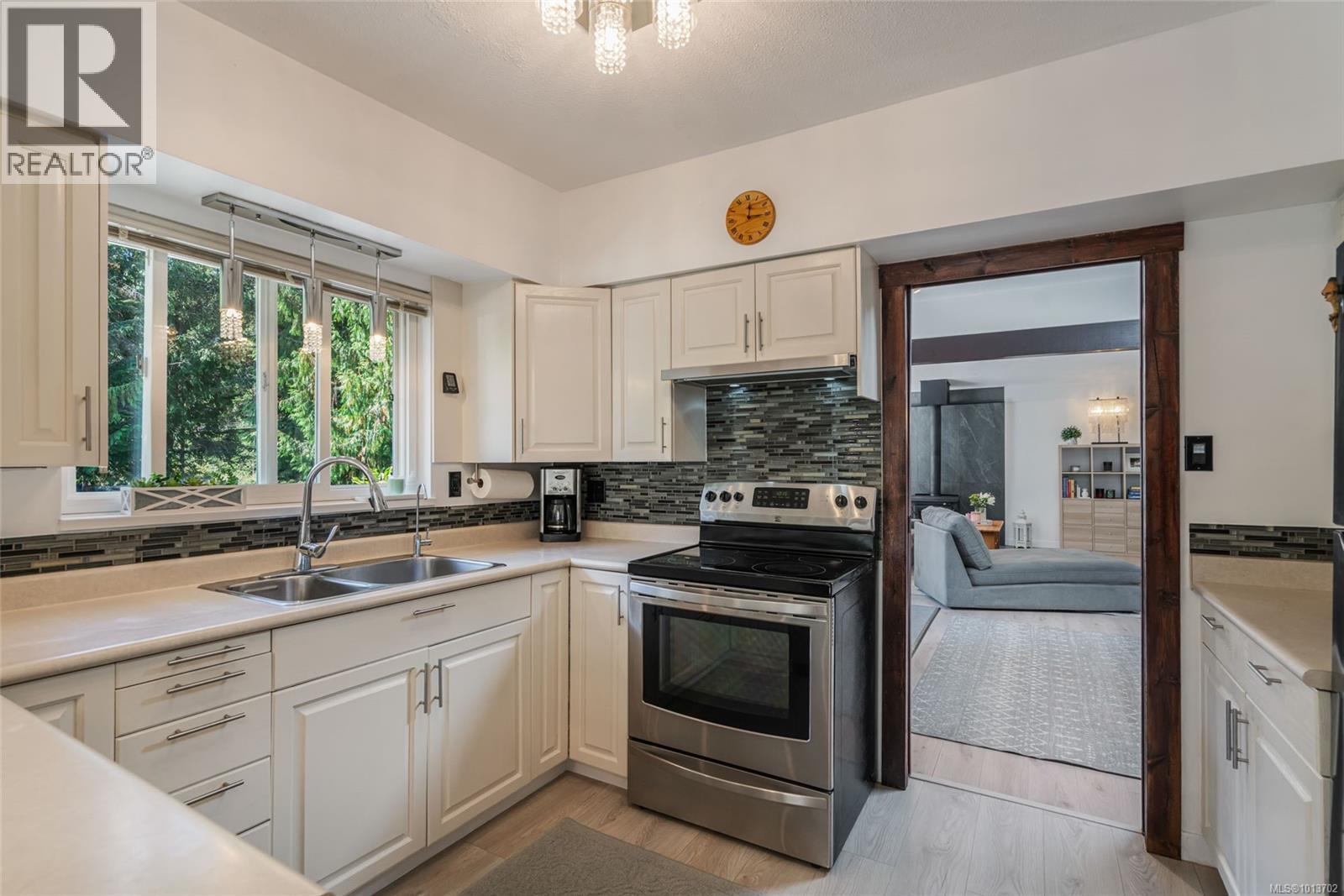 1353 Englishman River Rd - 10