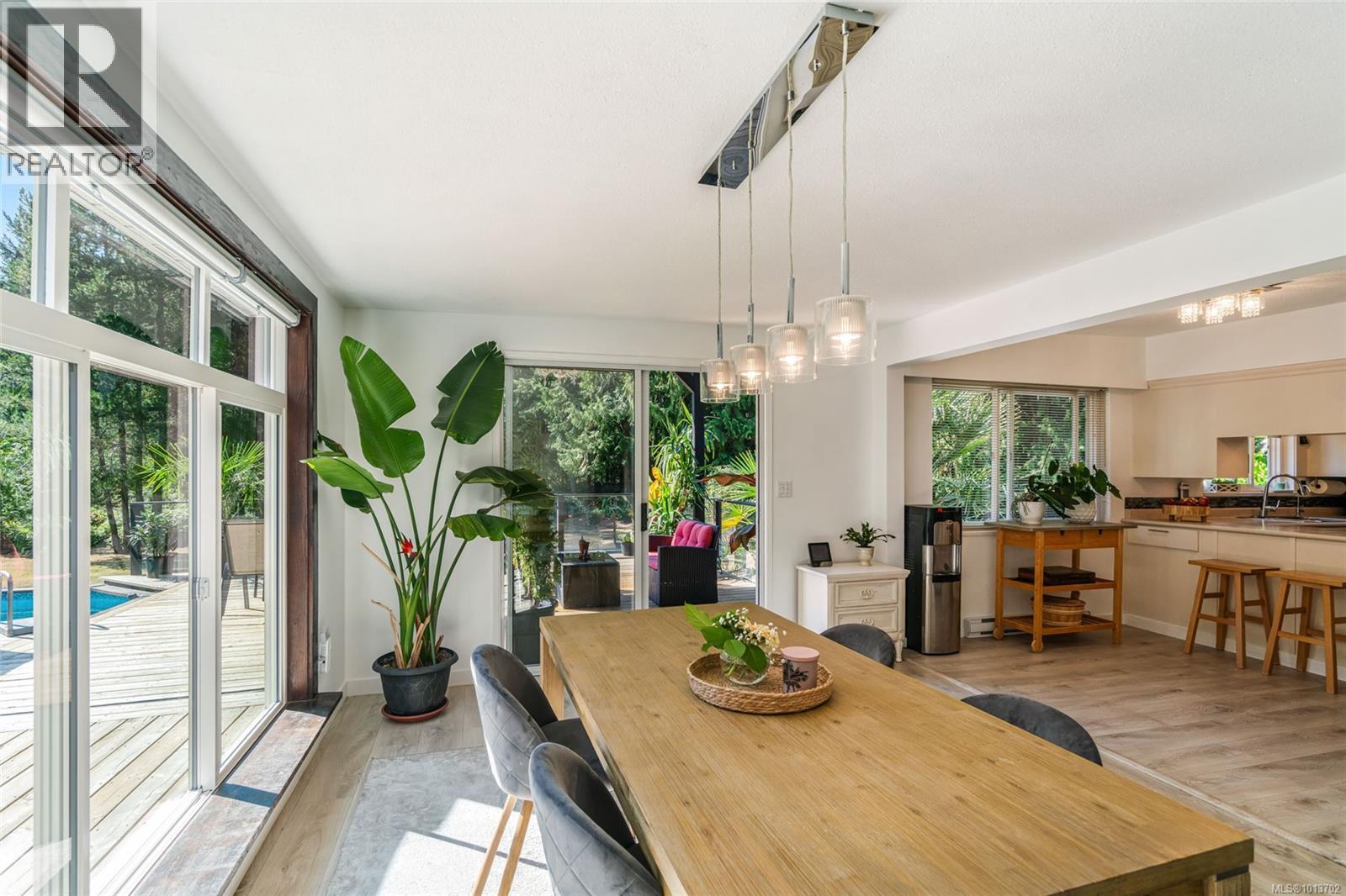 1353 Englishman River Rd - 15