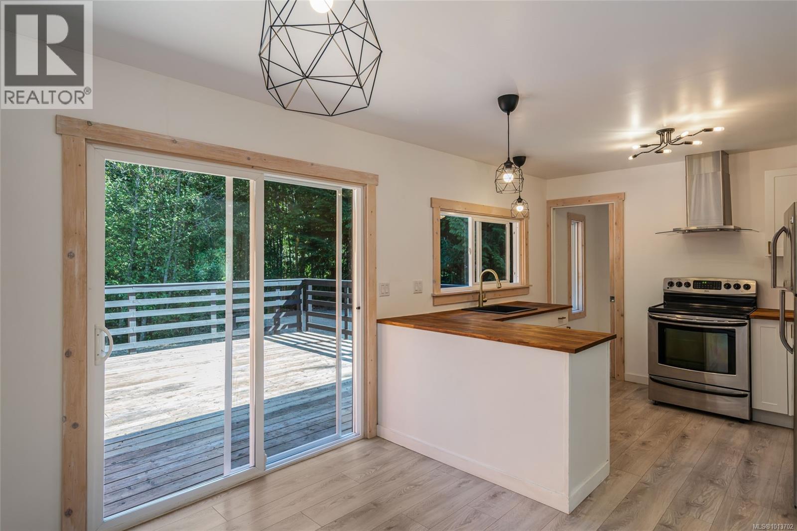 1353 Englishman River Rd - 51