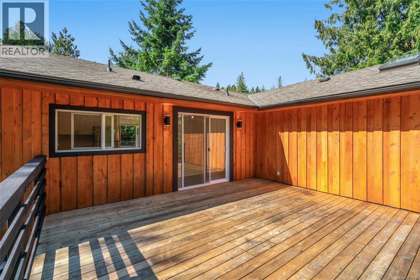 1353 Englishman River Rd - 48