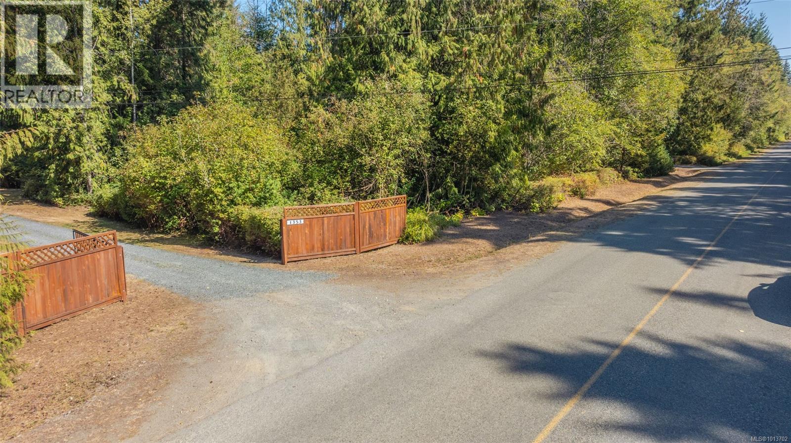 1353 Englishman River Rd - 77
