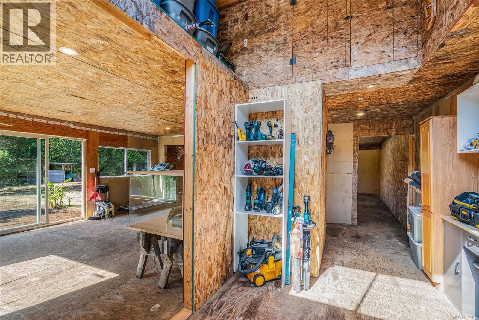 1353 Englishman River Rd - 72