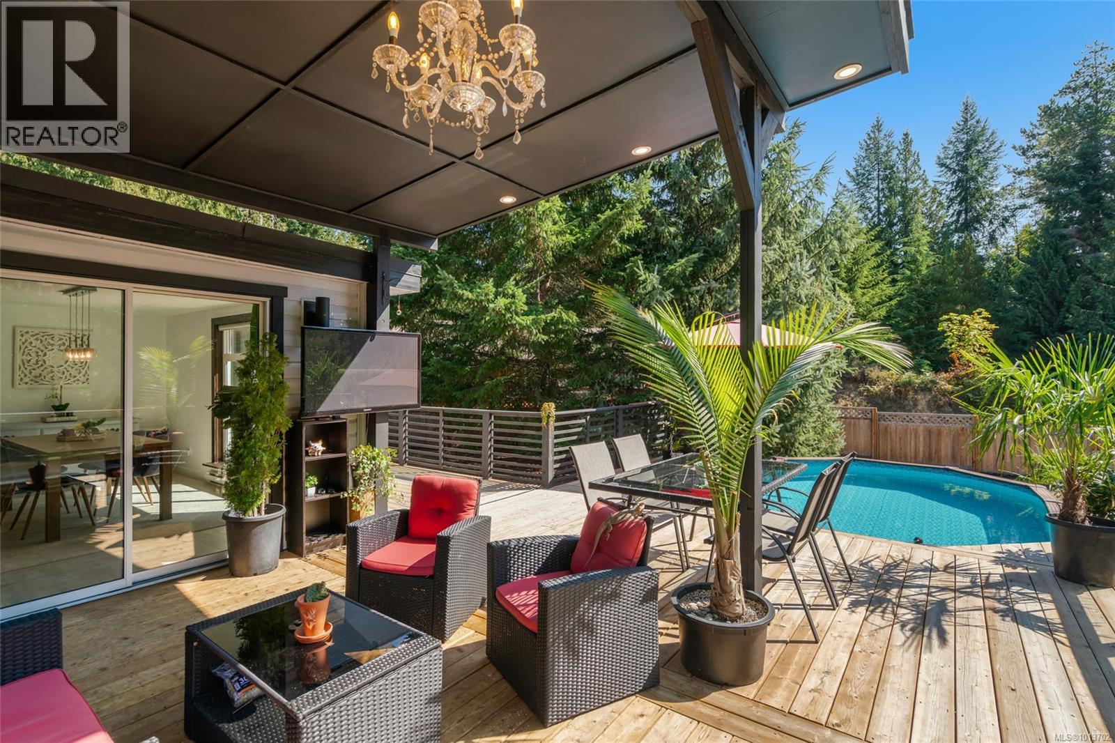1353 Englishman River Rd - 37