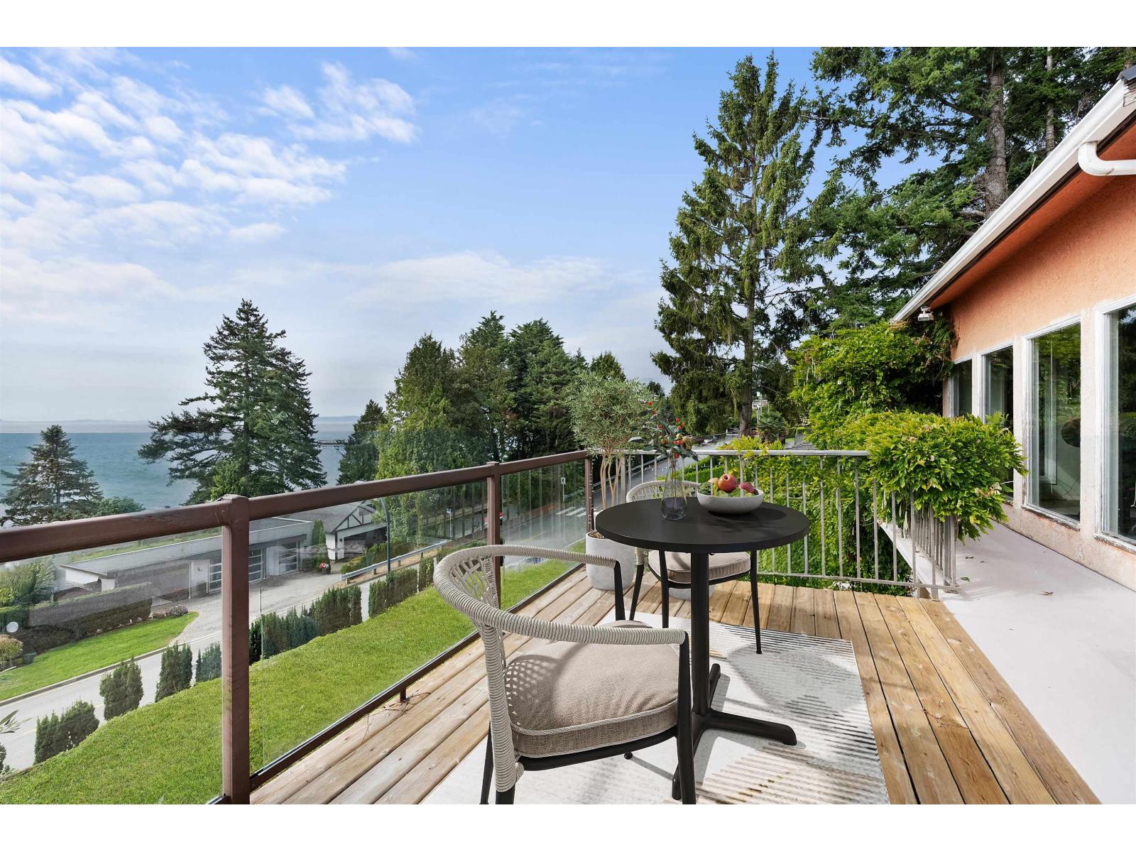 14310 SUNSET DRIVE, White Rock